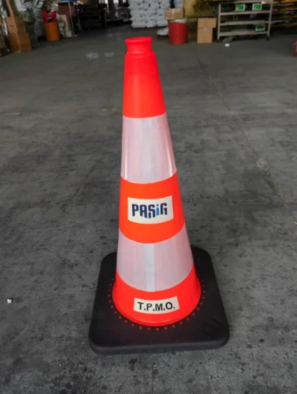 定制路锥发往菲律宾